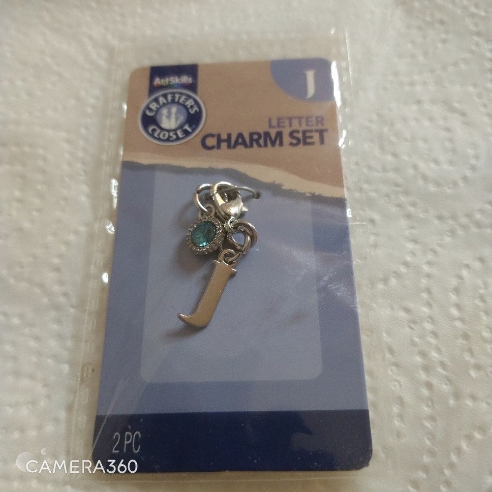 ArtSkills Crafter Closet Letter J Charm Set 2pc.